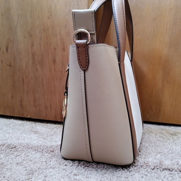 Michael Kors Pratt Small Tote Bag (Camel MLT) - Picture 7 of 16